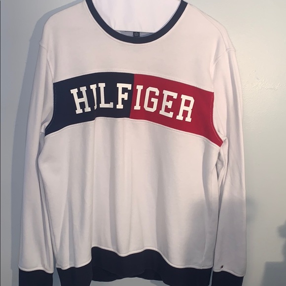 Tommy Hilfiger Tops - Tommy Hilfiger sweatshirt